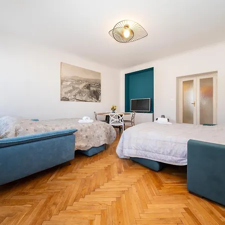 Apartment Terrazza Matteotti 23 - Centro - Porta Susa - Metropolitana *