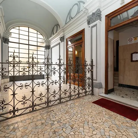 Terrazza Matteotti 23 - Centro - Porta Susa - Metropolitana Apartment *